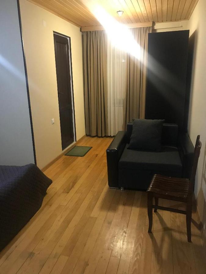 מסטיה Guesthouse David Zhorzholiani מראה חיצוני תמונה