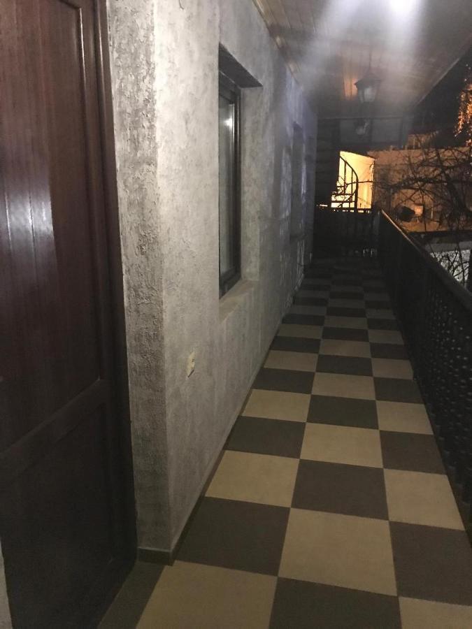 מסטיה Guesthouse David Zhorzholiani מראה חיצוני תמונה
